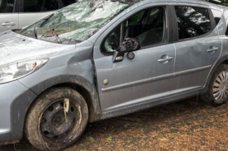 Attache ceinture arriere gauche PEUGEOT 207