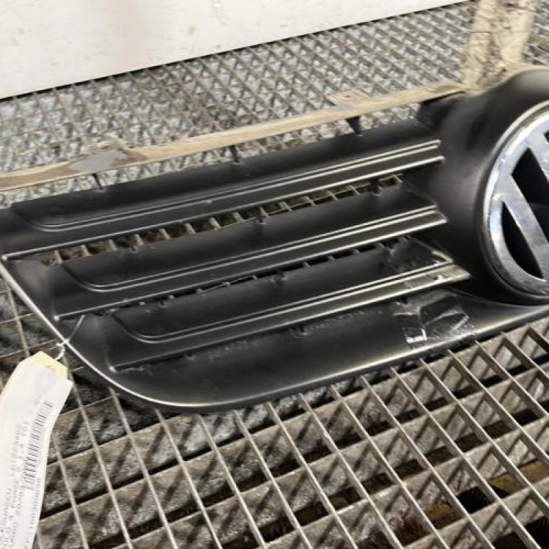 Calandre VOLKSWAGEN POLO 4 Photo n°2