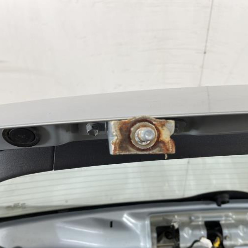 Malle/Hayon arriere KIA RIO 2 Photo n°7