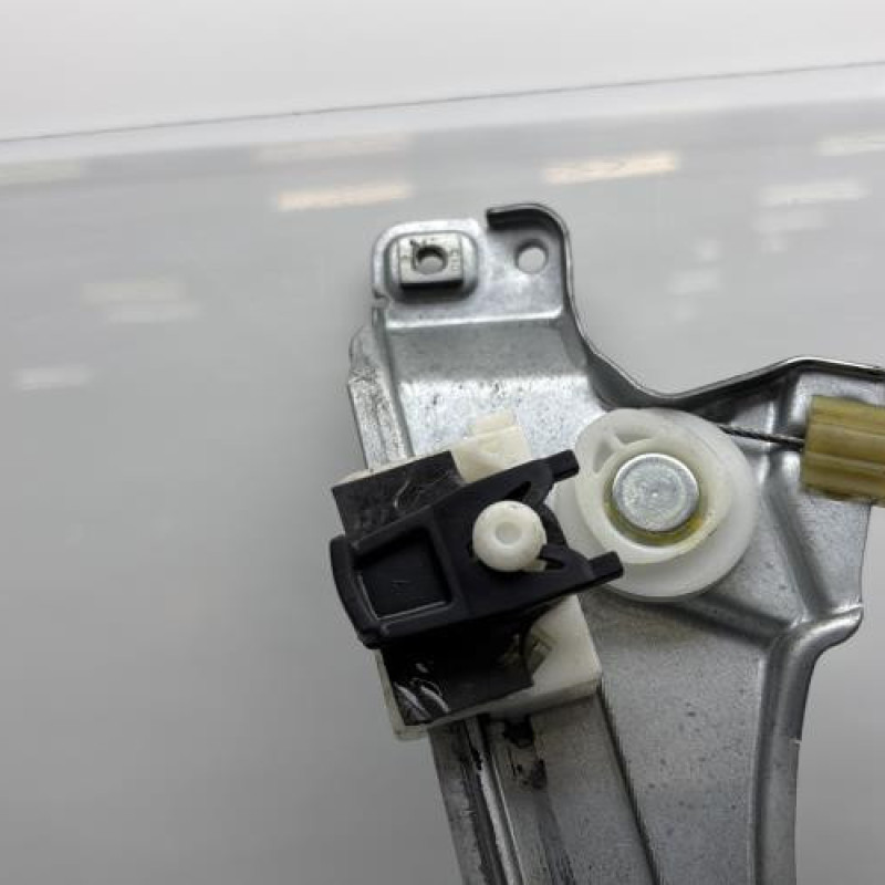 Leve vitre electrique avant droit RENAULT CLIO 3 Photo n°7