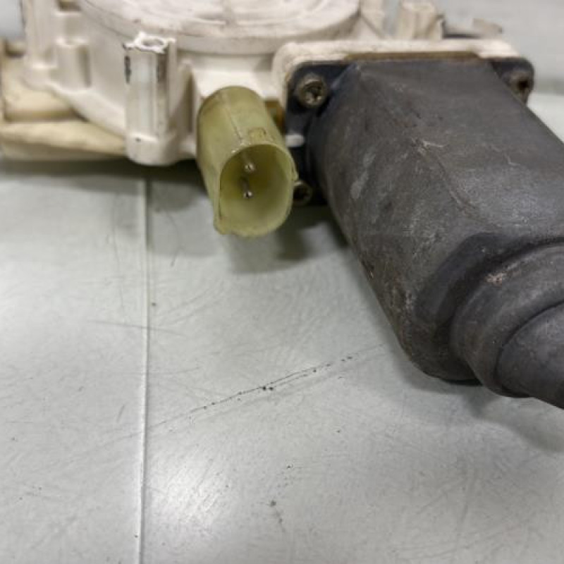 Leve vitre electrique arriere droit BMW SERIE 5 E39 Photo n°5