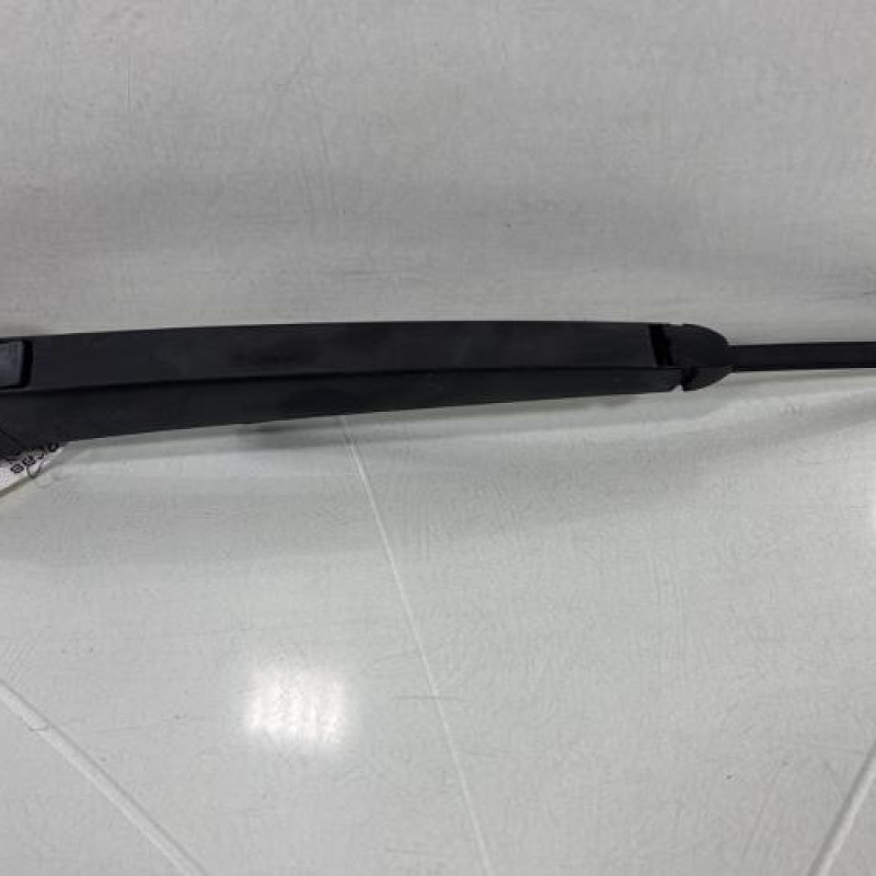 Bras essuie glace arriere VOLKSWAGEN POLO 4 Photo n°1