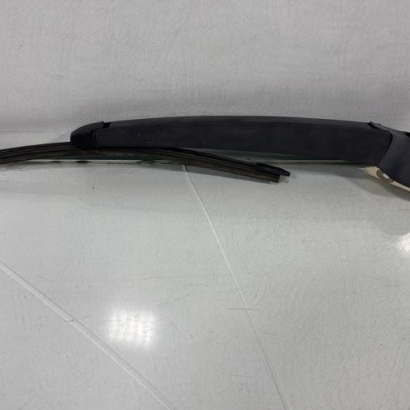 Bras essuie glace arriere VOLKSWAGEN POLO 4 Photo n°2