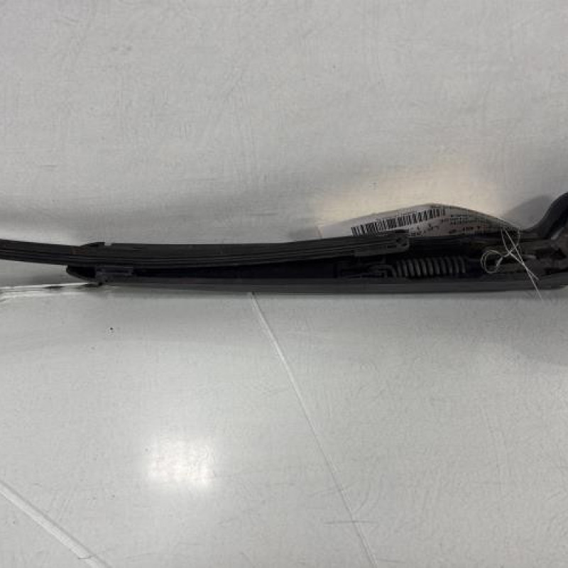 Bras essuie glace arriere VOLKSWAGEN POLO 4 Photo n°3