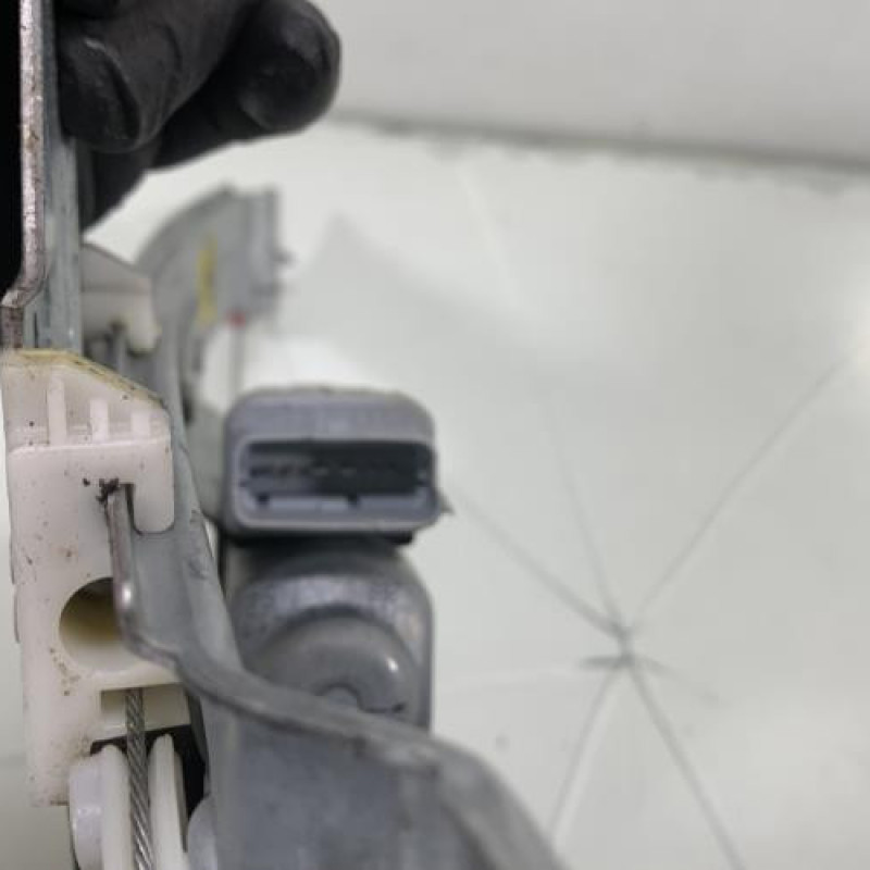 Leve vitre electrique arriere gauche PEUGEOT 207 Photo n°6