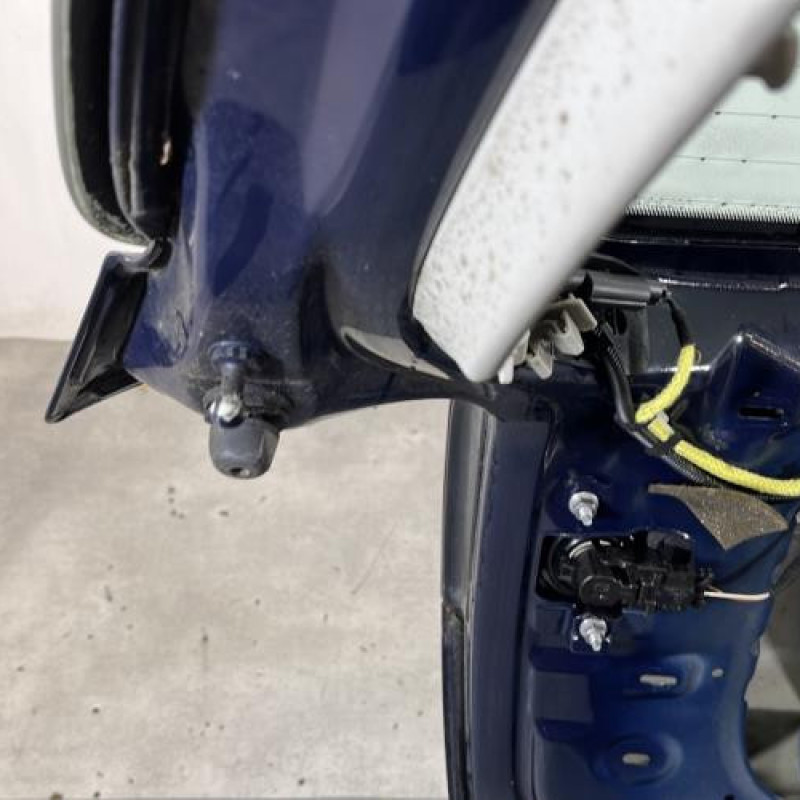 Malle/Hayon arriere VOLKSWAGEN GOLF PLUS Photo n°9