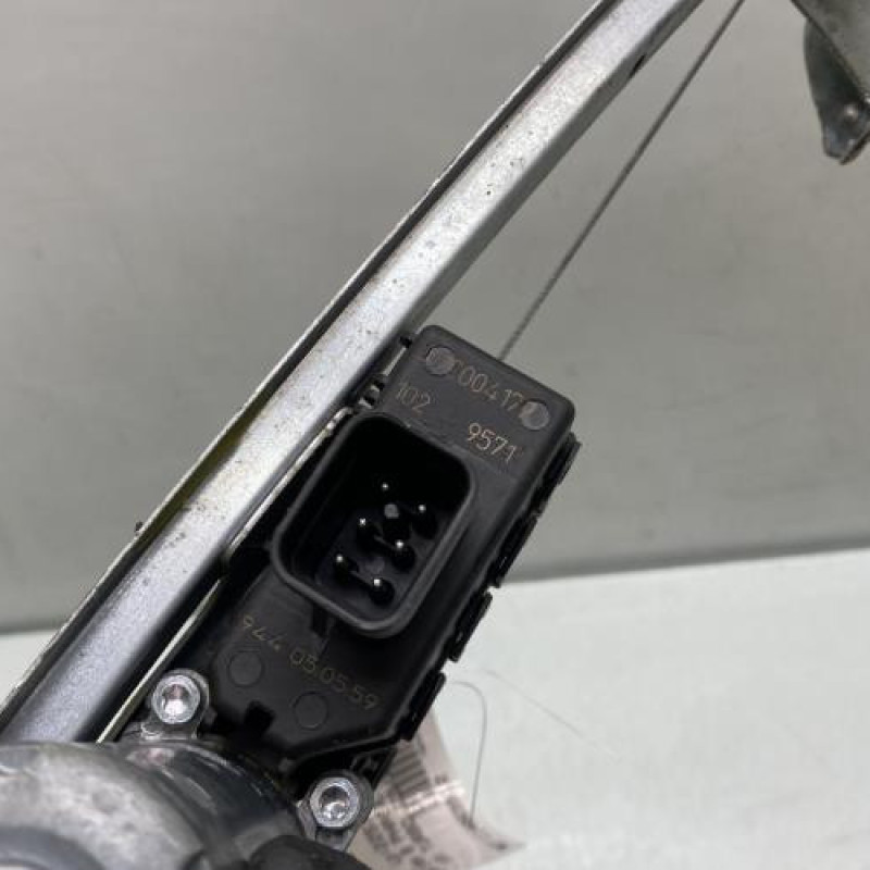 Leve vitre electrique arriere droit OPEL ZAFIRA B Photo n°5