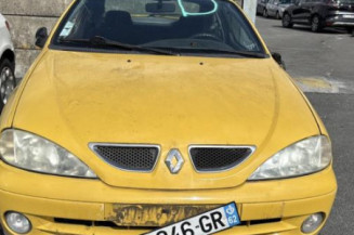 Leve vitre electrique avant droit RENAULT MEGANE 1