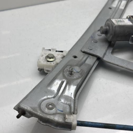 Leve vitre electrique avant droit PEUGEOT 208 1