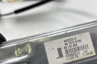Leve vitre electrique avant droit PEUGEOT 208 1
