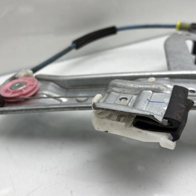 Leve vitre electrique avant droit PEUGEOT 208 1 Photo n°11