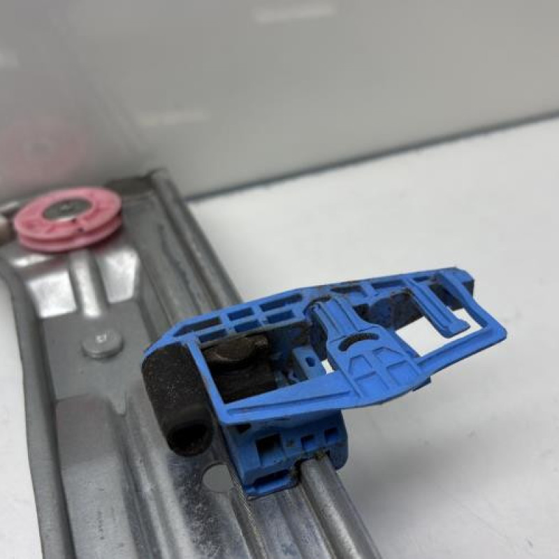 Leve vitre electrique avant droit PEUGEOT 208 1 Photo n°12