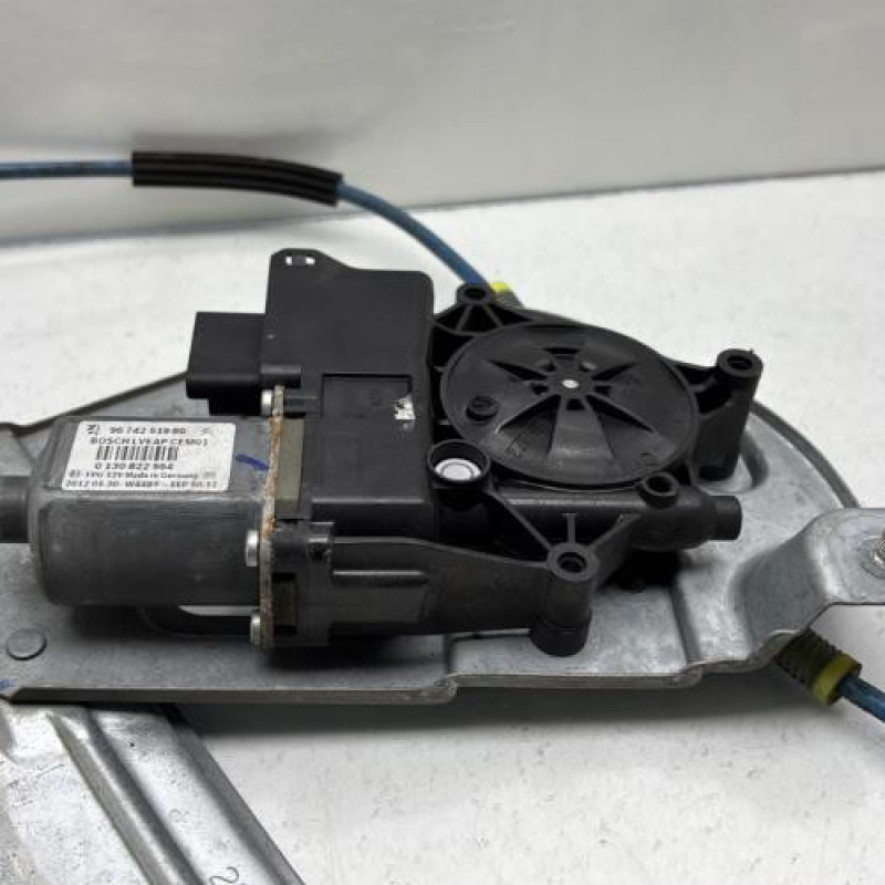 Leve vitre electrique avant gauche PEUGEOT 208 1 Photo n°6