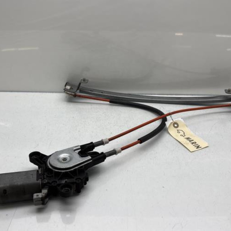 Leve vitre electrique avant gauche CITROEN SAXO Photo n°1