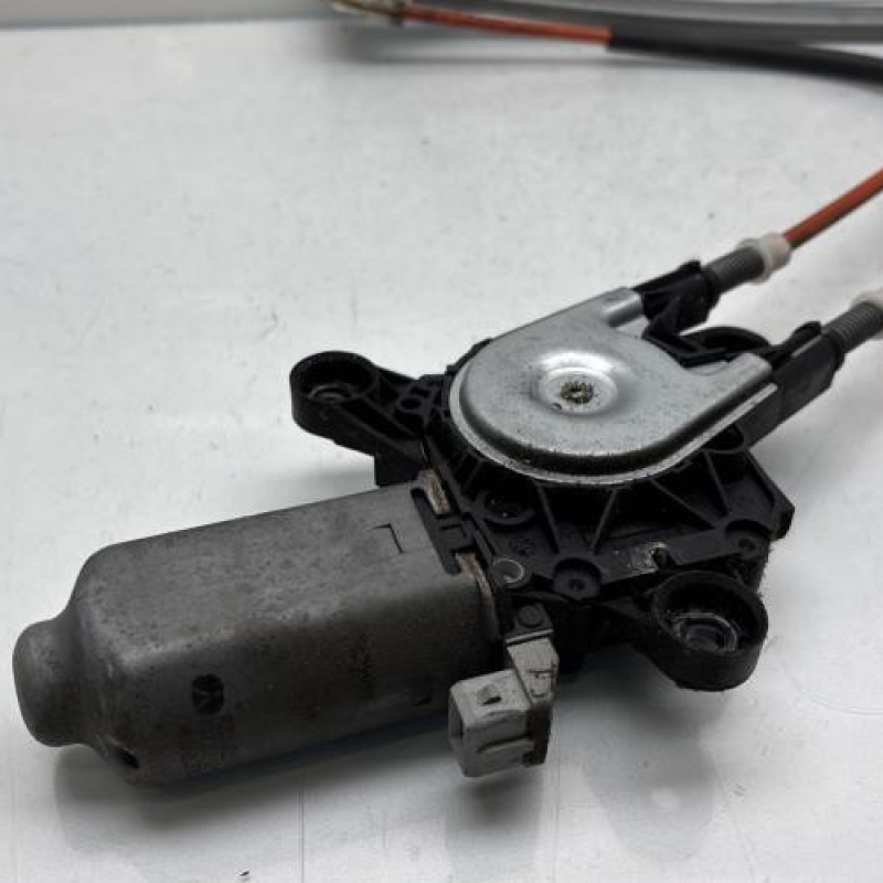 Leve vitre electrique avant gauche CITROEN SAXO Photo n°4