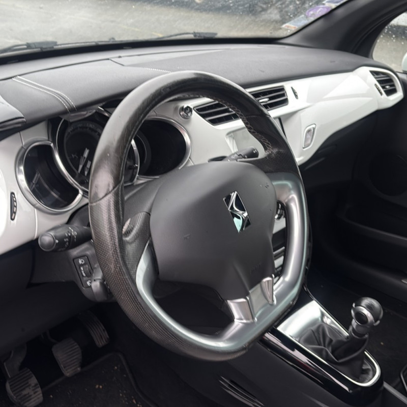 DS DS3 PHASE 3 1.2 THP - 12V TURBO Photo n°15