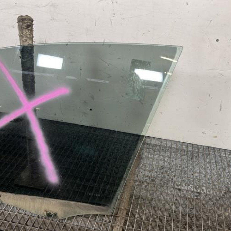 Vitre avant gauche VOLKSWAGEN GOLF 6 Photo n°3