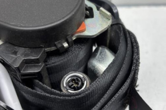 Pretensionneur de ceinture avant droit PEUGEOT 208 1
