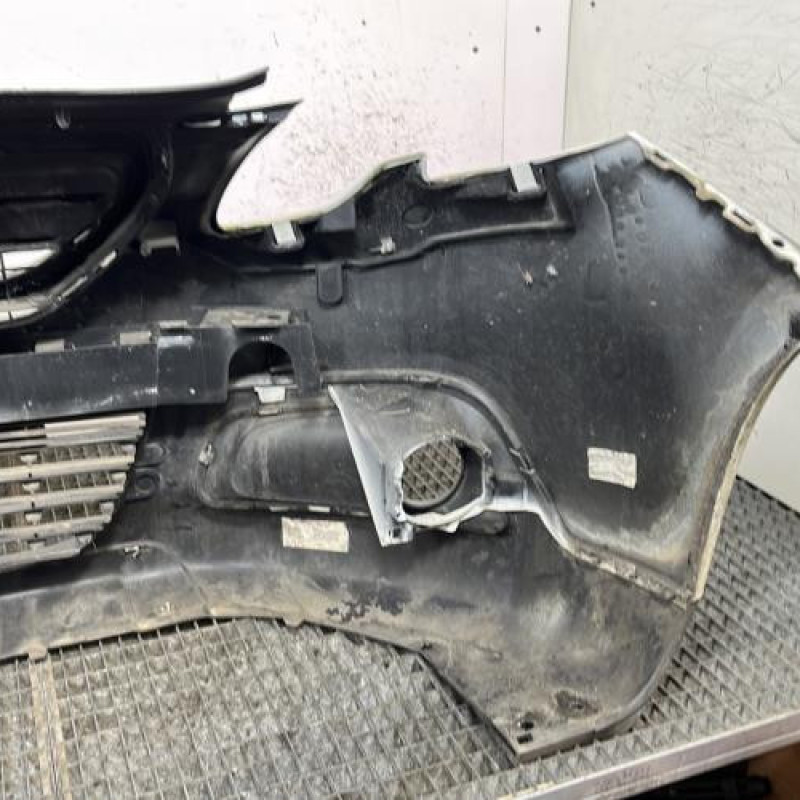 Pare choc avant PEUGEOT 2008 1 Photo n°4