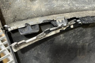 Pare choc avant PEUGEOT 2008 1