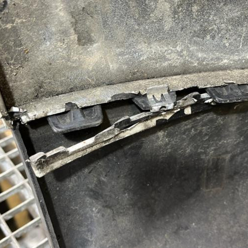 Pare choc avant PEUGEOT 2008 1 Photo n°7