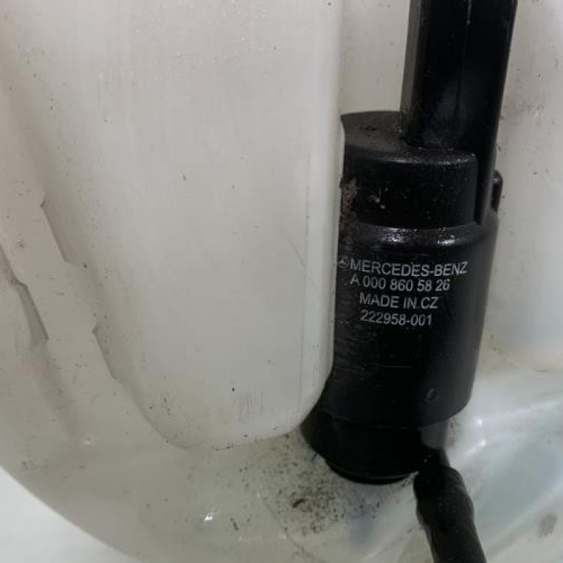 Vase de lave glace MERCEDES VITO 639 Photo n°2