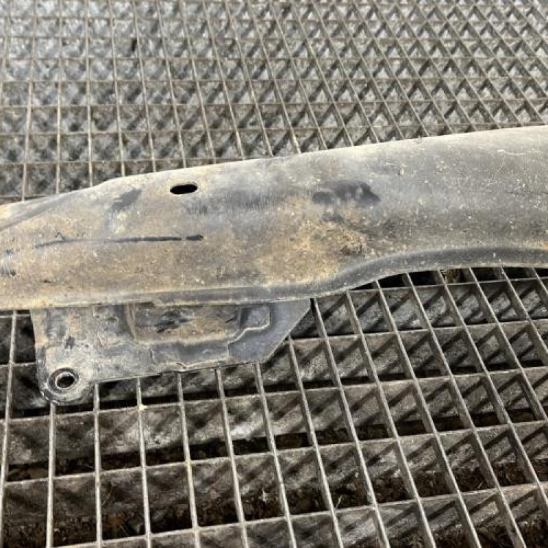 Renfort pare choc arriere (traverse) VOLKSWAGEN POLO 3 Photo n°2