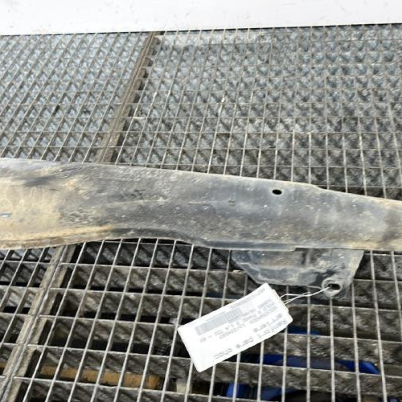 Renfort pare choc arriere (traverse) VOLKSWAGEN POLO 3 Photo n°3