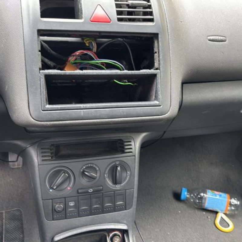 Renfort pare choc arriere (traverse) VOLKSWAGEN POLO 3 Photo n°17