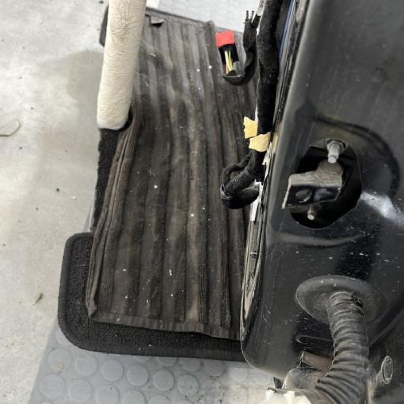 Porte avant gauche PEUGEOT 208 1 Photo n°3