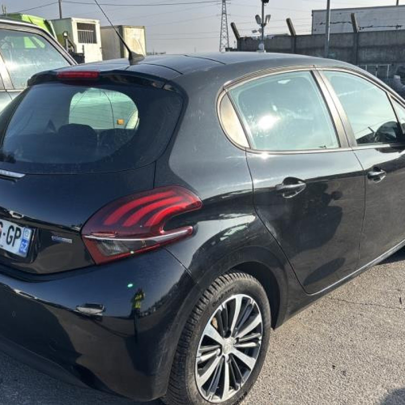 Porte avant gauche PEUGEOT 208 1 Photo n°8