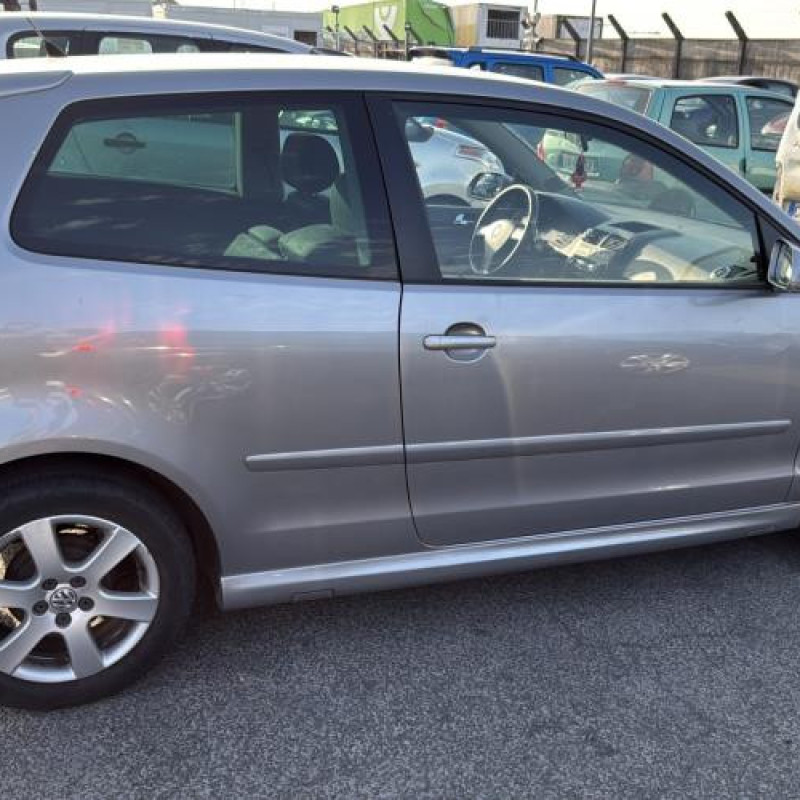 Porte avant droit VOLKSWAGEN POLO 4 Photo n°12