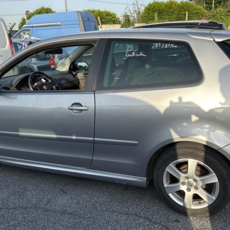 Porte avant droit VOLKSWAGEN POLO 4 Photo n°13