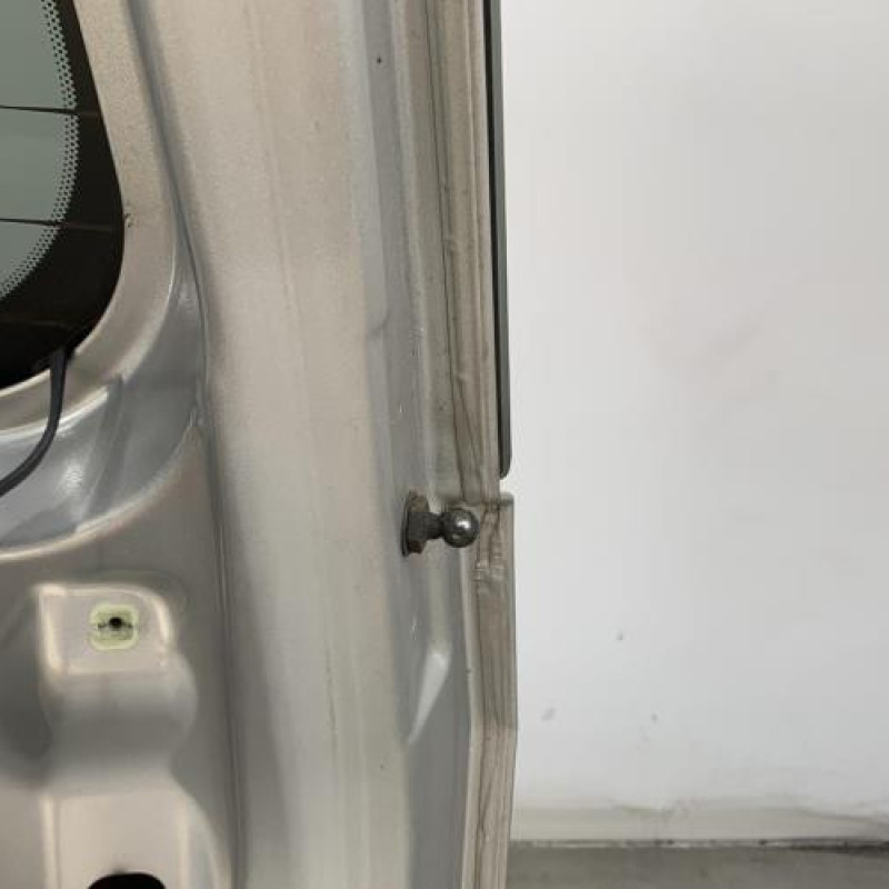 Malle/Hayon arriere FORD FUSION Photo n°6