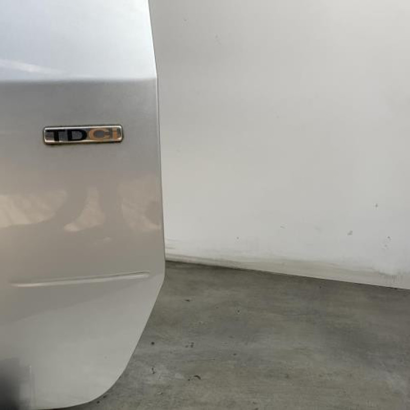 Malle/Hayon arriere FORD FUSION Photo n°10