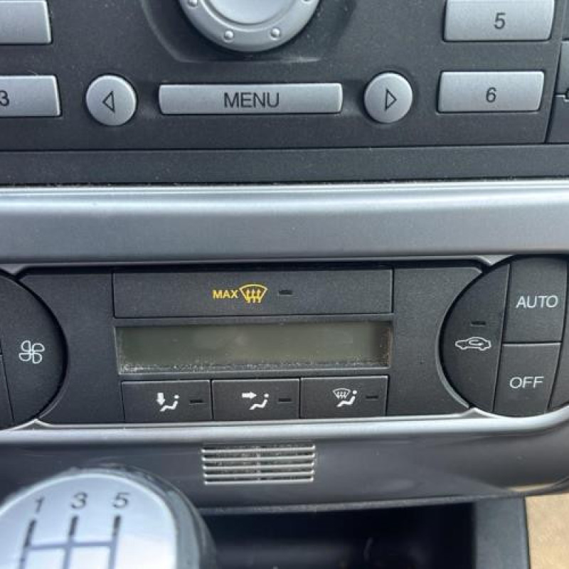 Malle/Hayon arriere FORD FUSION Photo n°20