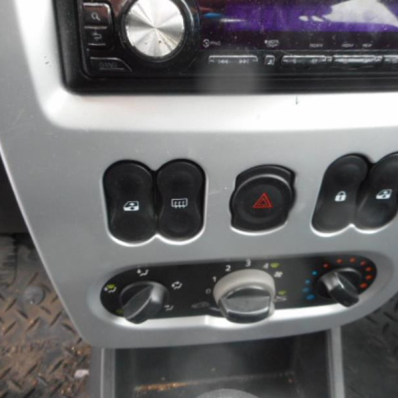 Malle/Hayon arriere DACIA SANDERO 1 Photo n°9