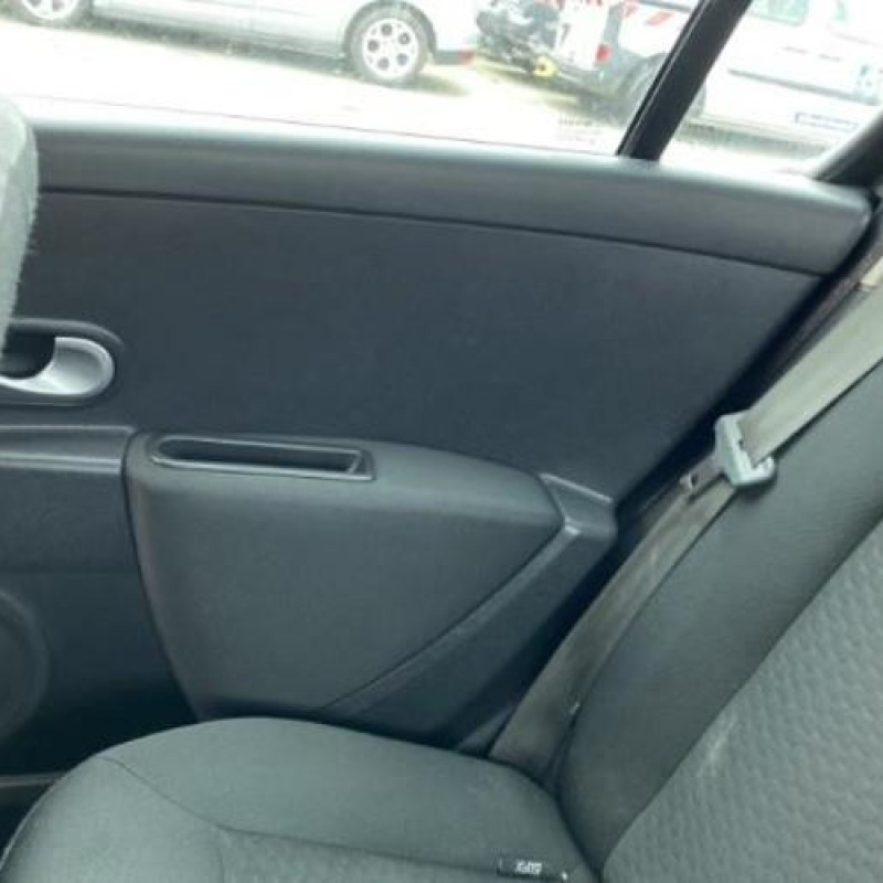 Moteur RENAULT CLIO 3 Photo n°17