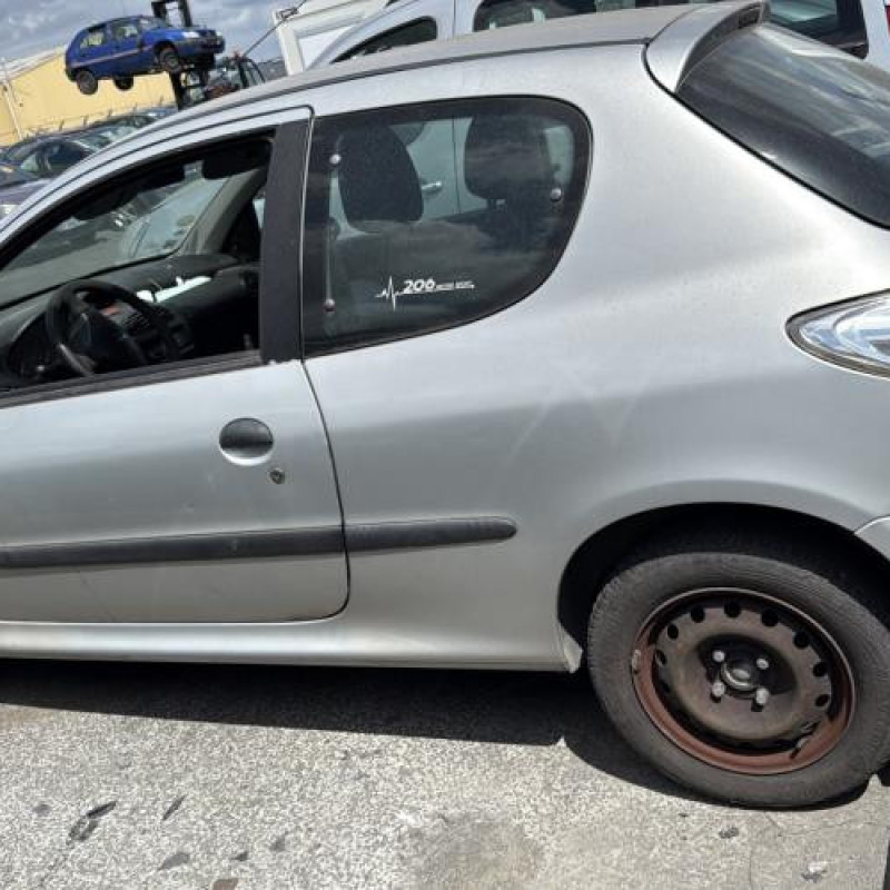 Bouchon de carburant PEUGEOT 206 Photo n°9