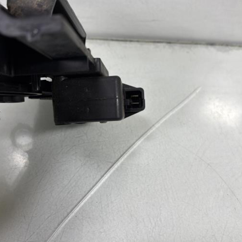 Bouton de coffre PEUGEOT 206 Photo n°3