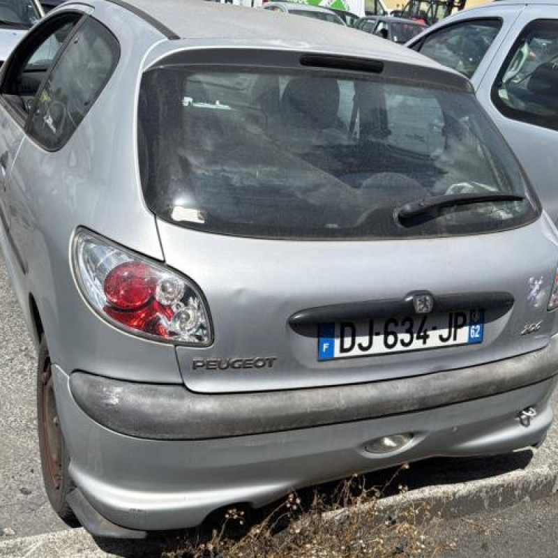 Bouton de coffre PEUGEOT 206 Photo n°8