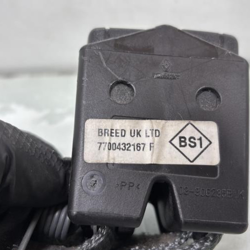 Attache ceinture arriere droit RENAULT CLIO 2 Photo n°5