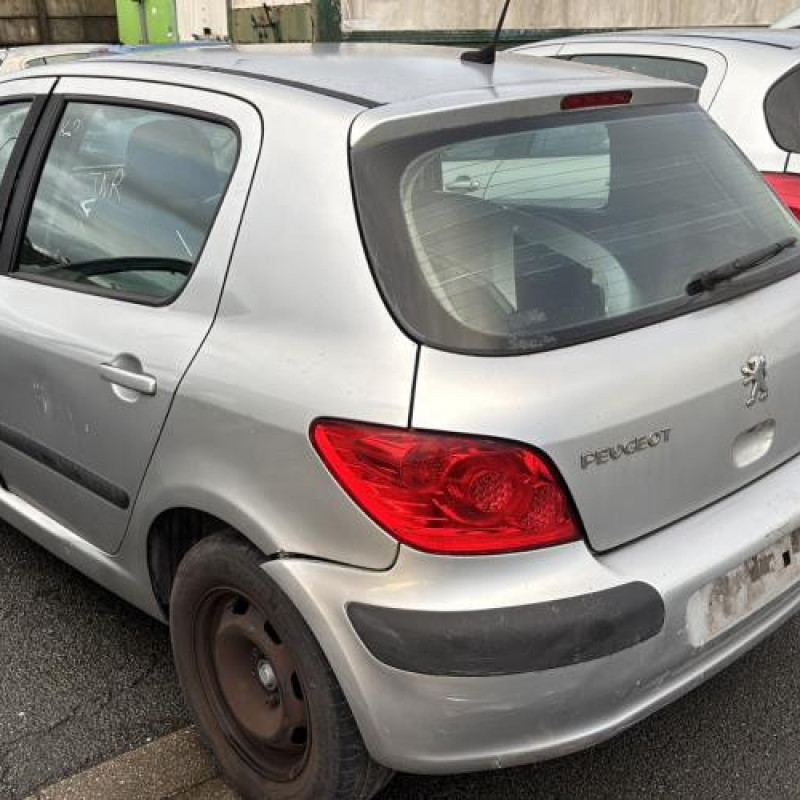 Aile avant gauche PEUGEOT 307 Photo n°8