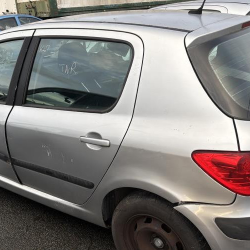 Aile avant gauche PEUGEOT 307 Photo n°10