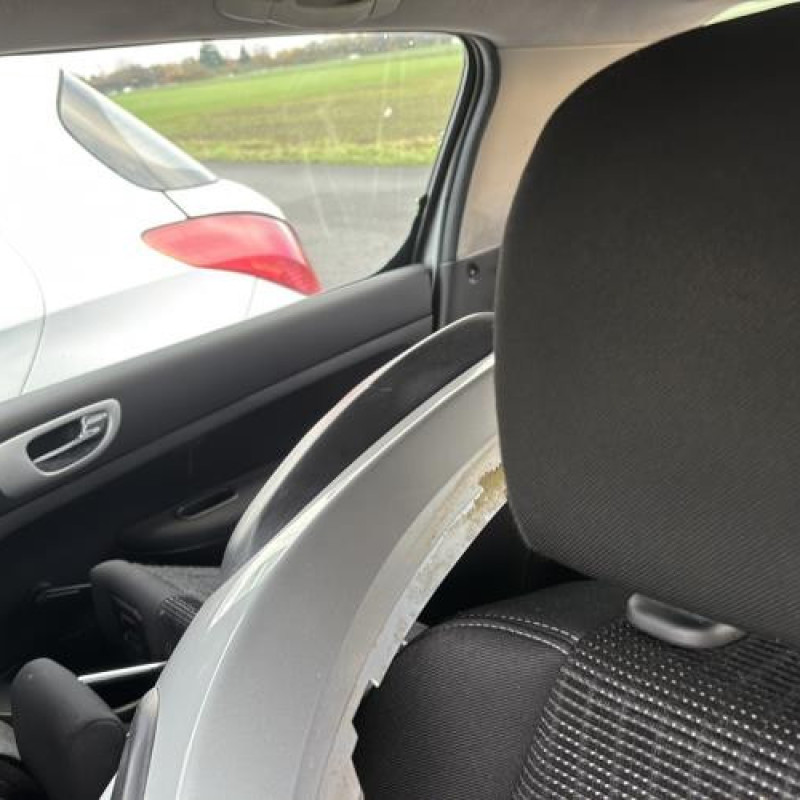 Aile avant gauche PEUGEOT 307 Photo n°17