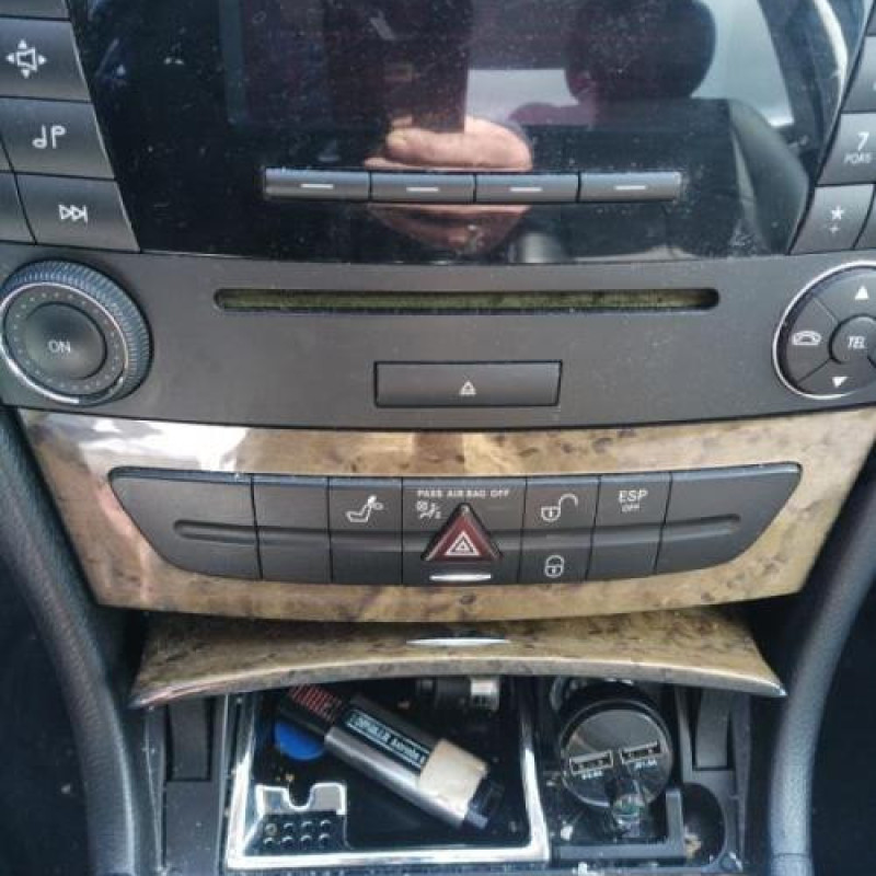 Optique avant principal gauche (feux)(phare) MERCEDES CLASSE E 211 Photo n°9