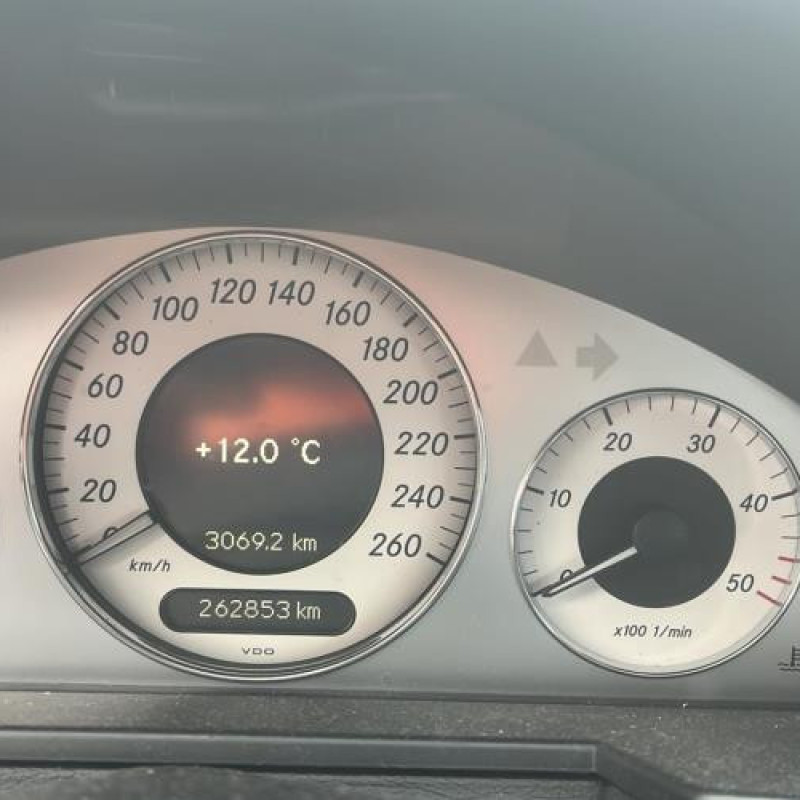 Optique avant principal gauche (feux)(phare) MERCEDES CLASSE E 211 Photo n°11