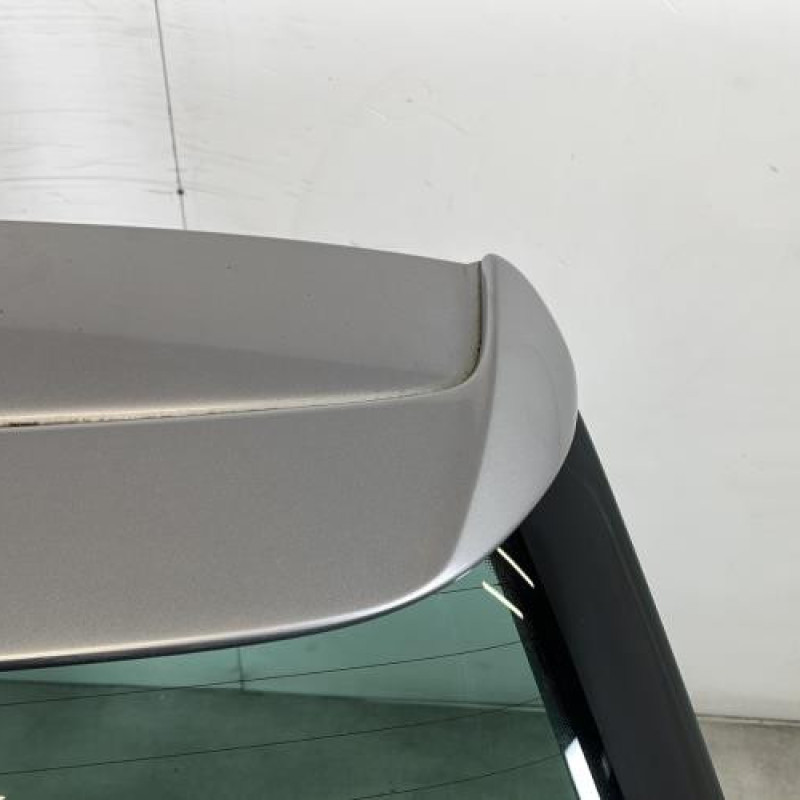 Malle/Hayon arriere VOLKSWAGEN POLO 4 Photo n°3