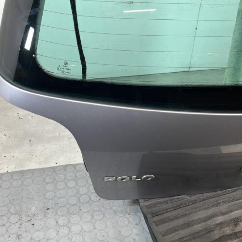 Malle/Hayon arriere VOLKSWAGEN POLO 4 Photo n°6