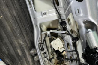 Malle/Hayon arriere VOLKSWAGEN POLO 4